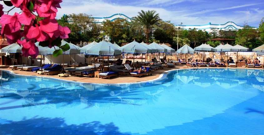 sultan-gardens-resort-sharm-el-sheikh-sharks-bay-piscina.jpg